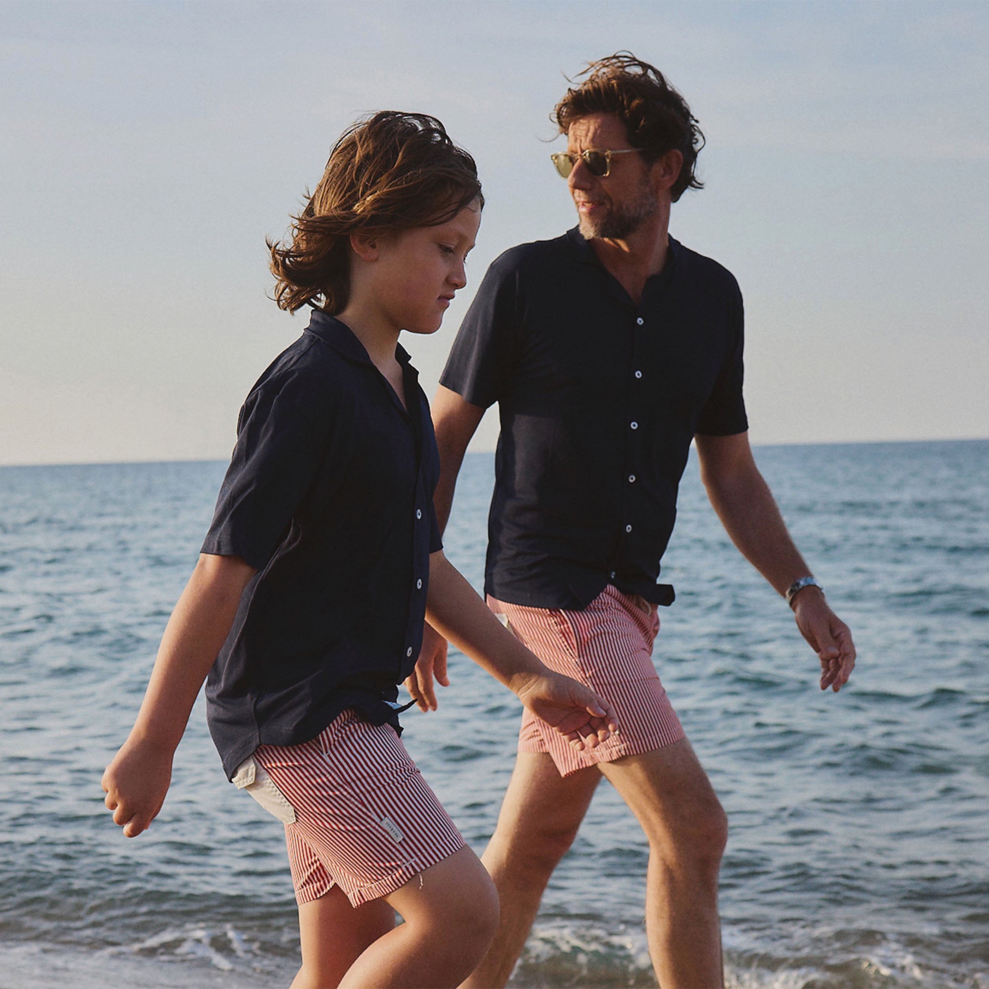 Männer UV Badeshort Venice - Rote Streifen